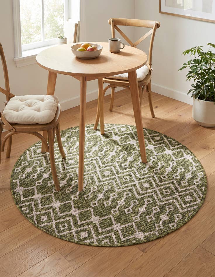 Detail image of 3' x 3' Easy-Clean Lattice Indoor / Outdoor Round Rug