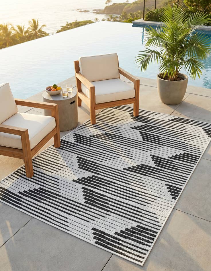 Detail image of 4' x 6' Easy-Clean Modern Indoor / Outdoor Rug