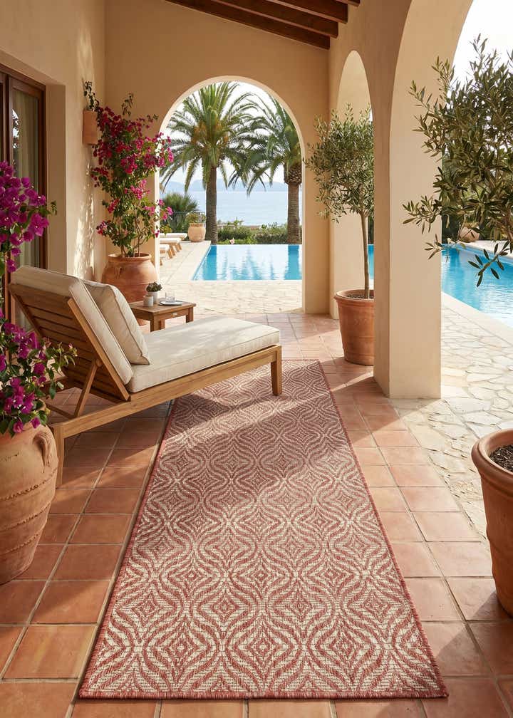 2' x 6' Easy-Clean Trellis Indoor / Outdoor Runner Rug