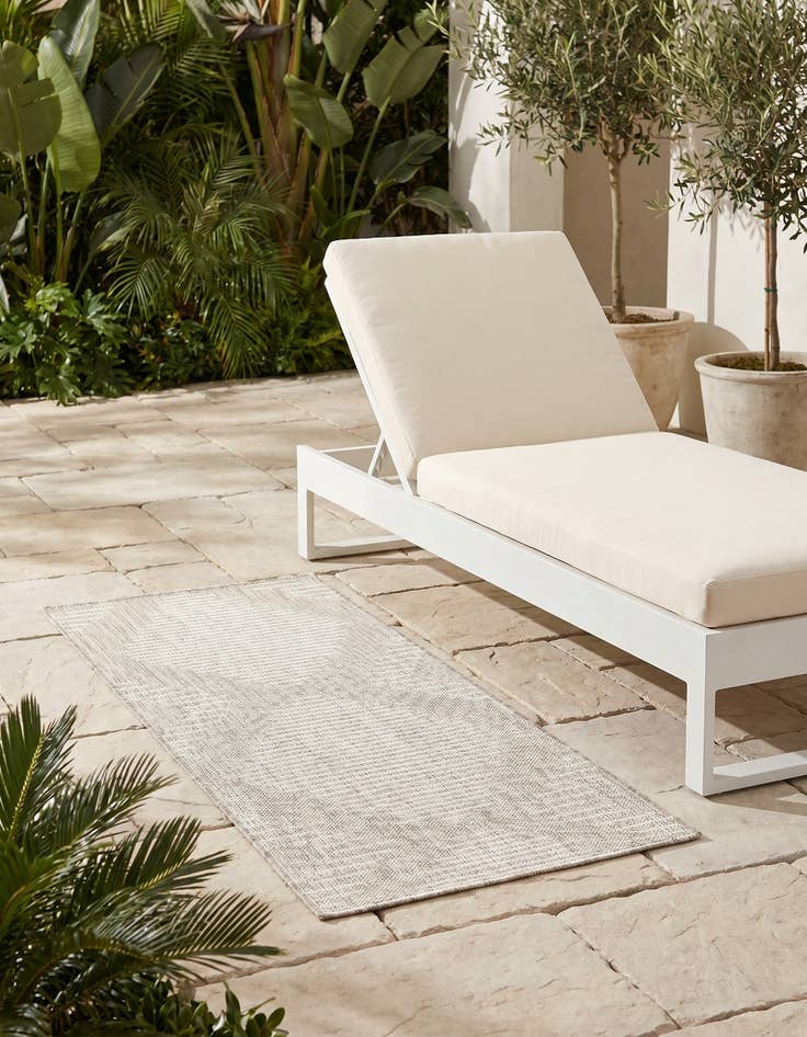 Detail image of 2' x 4' Easy-Clean Modern Indoor / Outdoor Runner Rug