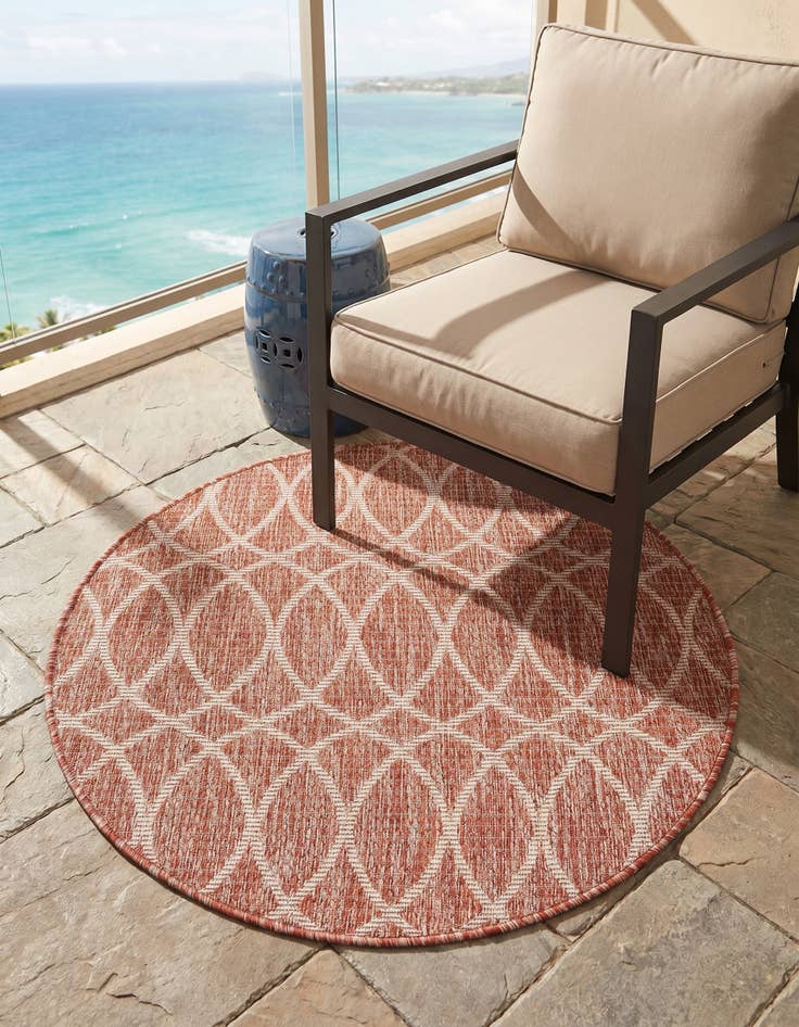 Detail image of 3' x 3' Easy-Clean Trellis Indoor / Outdoor Round Rug