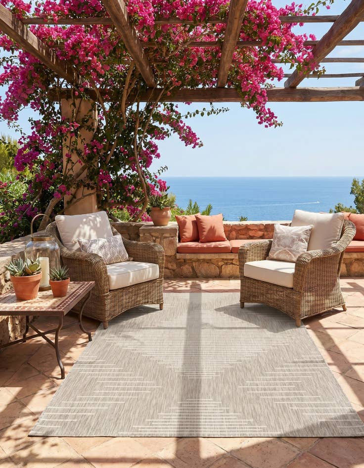 Detail image of 7' x 10' Easy-Clean Modern Indoor / Outdoor Rug