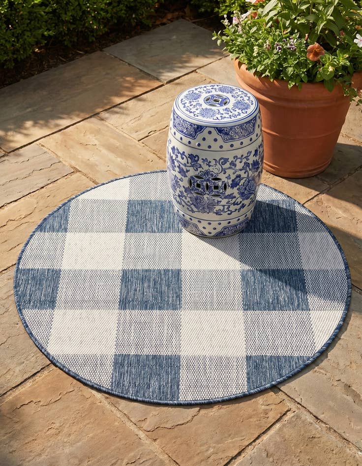 Detail image of 3' x 3' Easy-Clean Checkered Indoor / Outdoor Round Rug