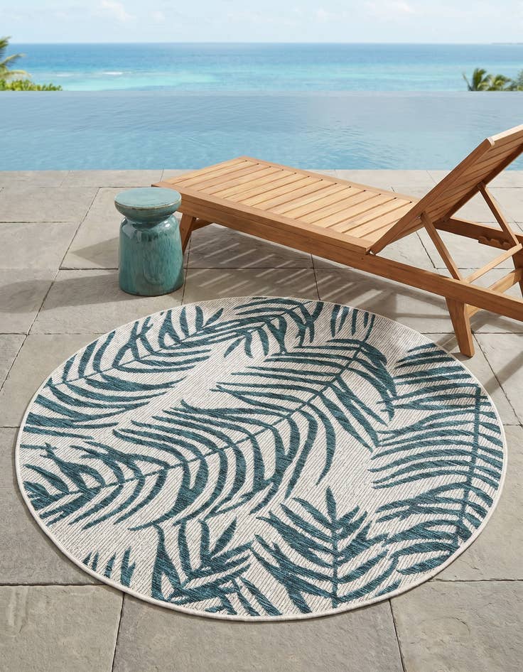 Detail image of 4' x 4' Easy-Clean Botanical Indoor / Outdoor Round Rug