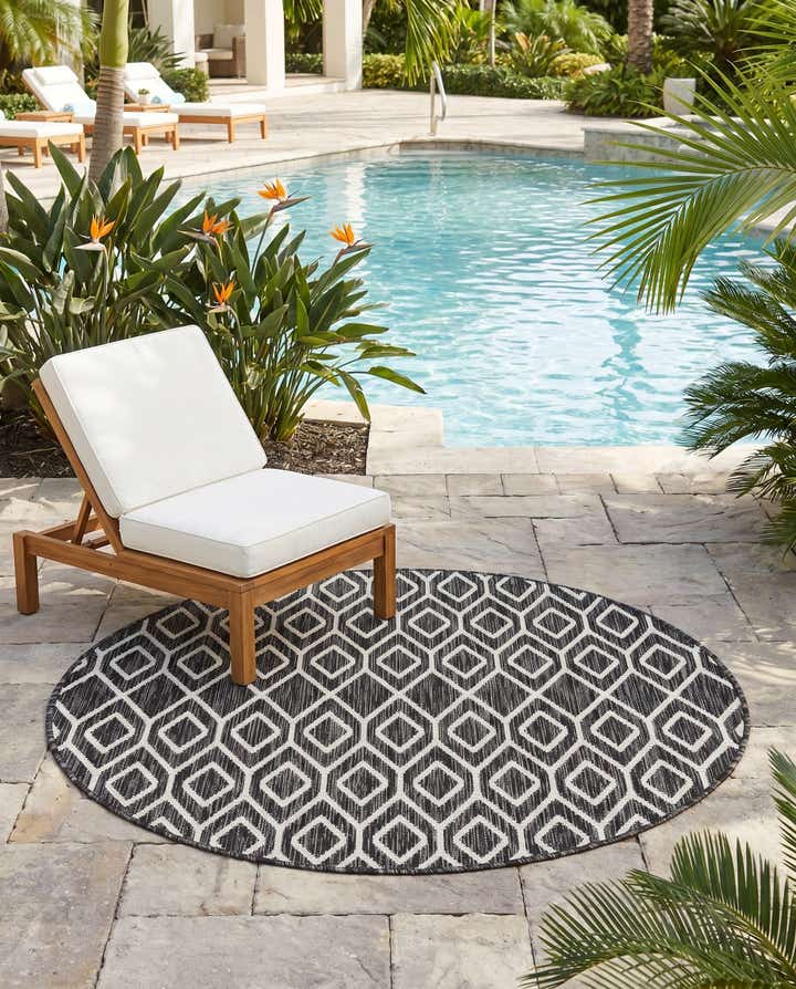 4' x 4' Easy-Clean Jill Zarin Turks and Caicos Indoor / Outdoor Round Rug