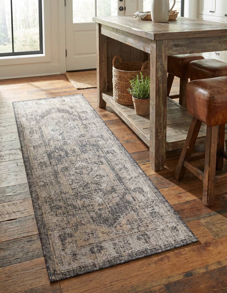 Detail image of 2' x 5' 3 Easy-Clean Traditional Indoor / Outdoor Runner Rug