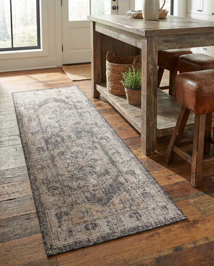 2' x 5' 3 Easy-Clean Traditional Indoor / Outdoor Runner Rug