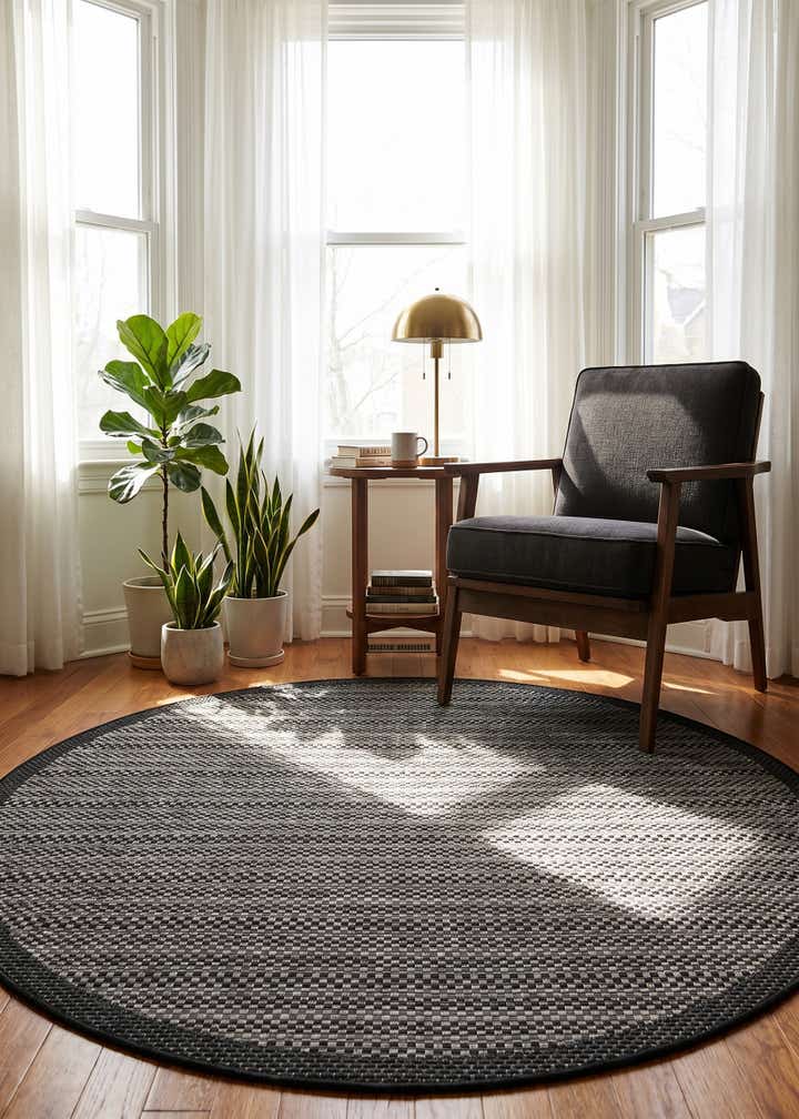 6' x 6' Easy-Clean Border Indoor / Outdoor Round Rug