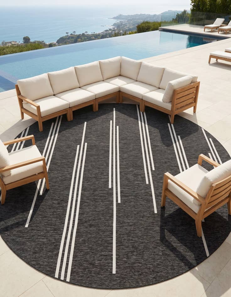 Detail image of 13' x 13' Easy-Clean Modern Indoor / Outdoor Round Rug