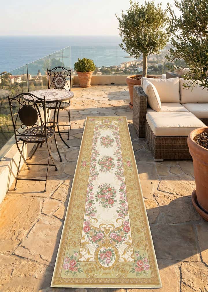 2' 7 x 10' Easy-Clean Traditional Indoor / Outdoor Runner Rug