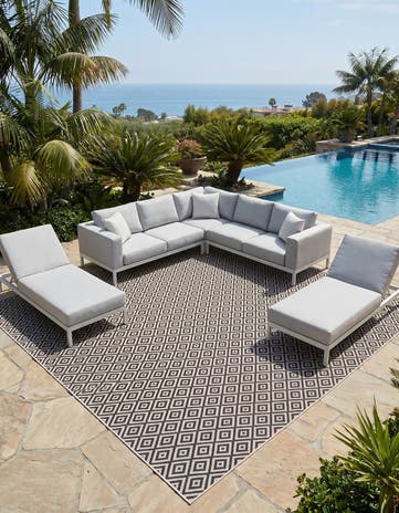 10' x 10' Easy-Clean Jill Zarin Costa Rica Indoor / Outdoor Square Rug