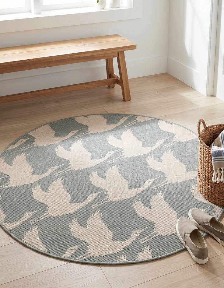 Detail image of 4' x 4' Easy-Clean Coastal Indoor / Outdoor Round Rug