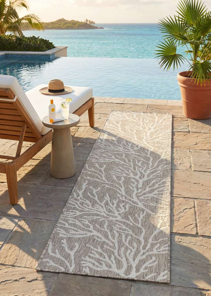 2' 7 x 12' Easy-Clean Coastal Indoor / Outdoor Runner Rug