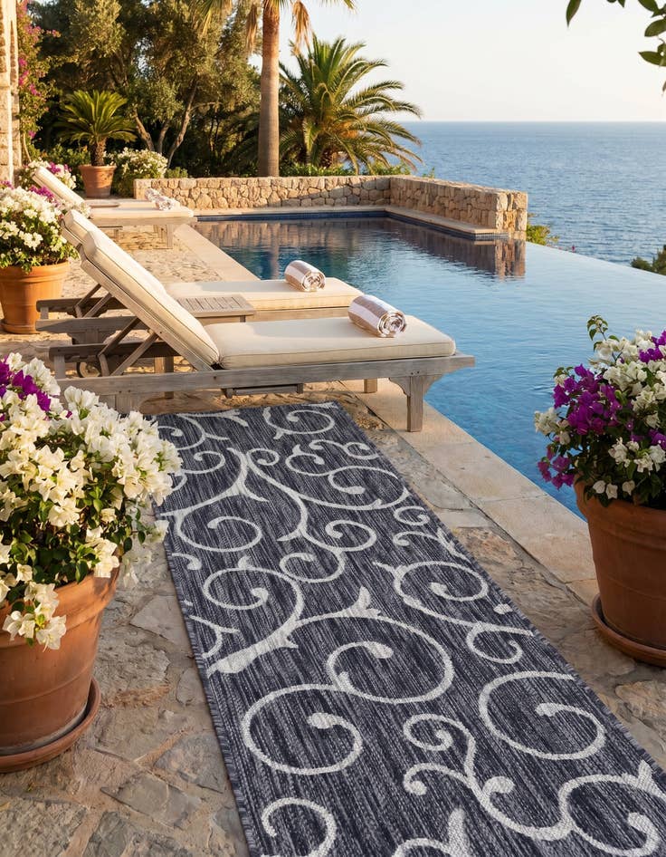 Detail image of 2' x 6' Easy-Clean Botanical Indoor / Outdoor Runner Rug