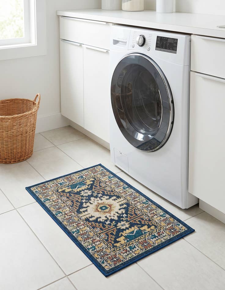 Detail image of 2' x 3' Easy-Clean Baja Indoor / Outdoor Rug