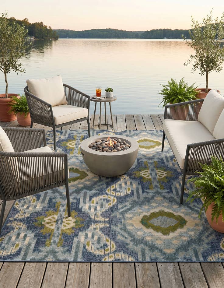 Detail image of 5' 3 x 8' Easy-Clean Modern Indoor / Outdoor Rug