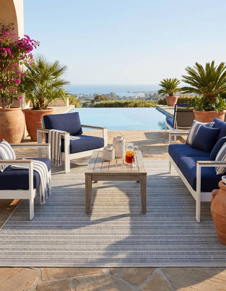 Detail image of 7' 10 x 11' Easy-Clean Ribbon Indoor / Outdoor Rug