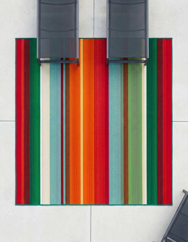 Detail image of 6' x 6' Easy-Clean Modern Indoor / Outdoor Square Rug