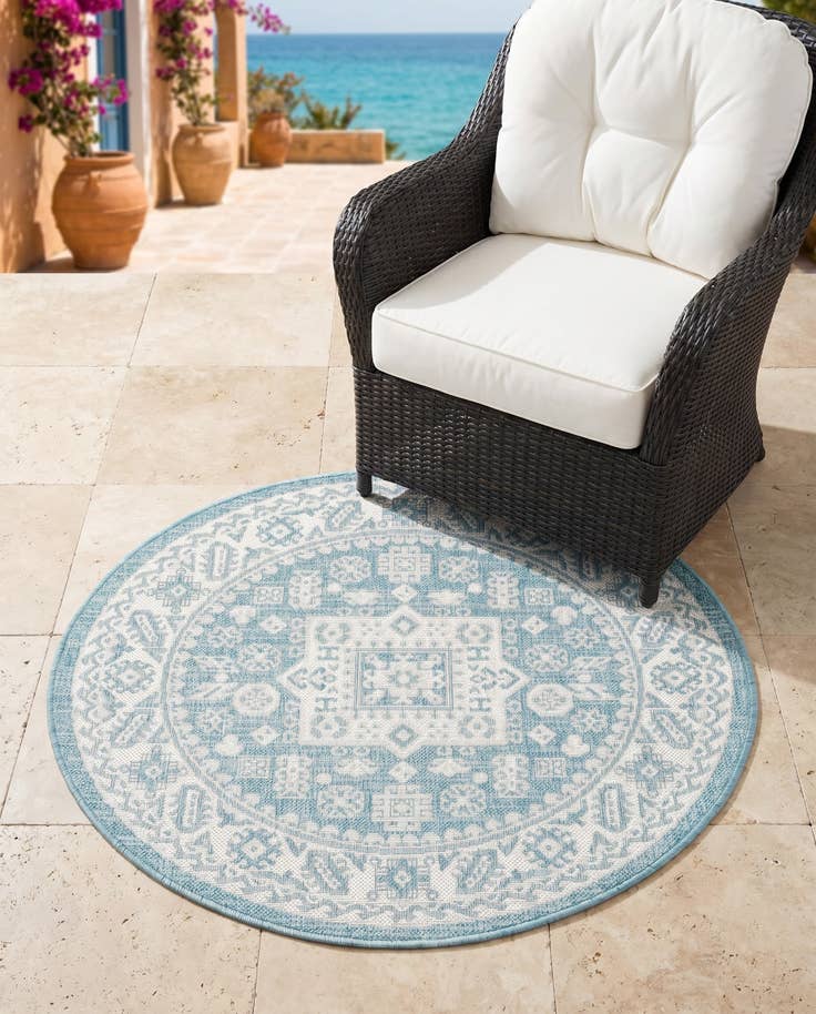 Detail image of 3' x 3' Easy-Clean Aztec Indoor / Outdoor Round Rug