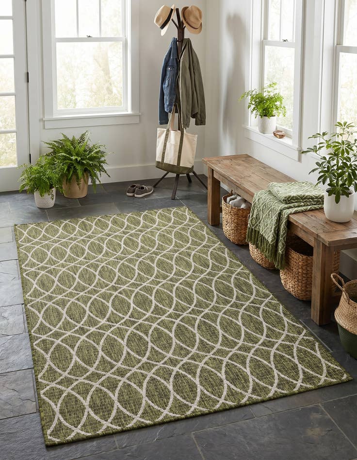 Detail image of 4' x 6' Easy-Clean Trellis Indoor / Outdoor Rug
