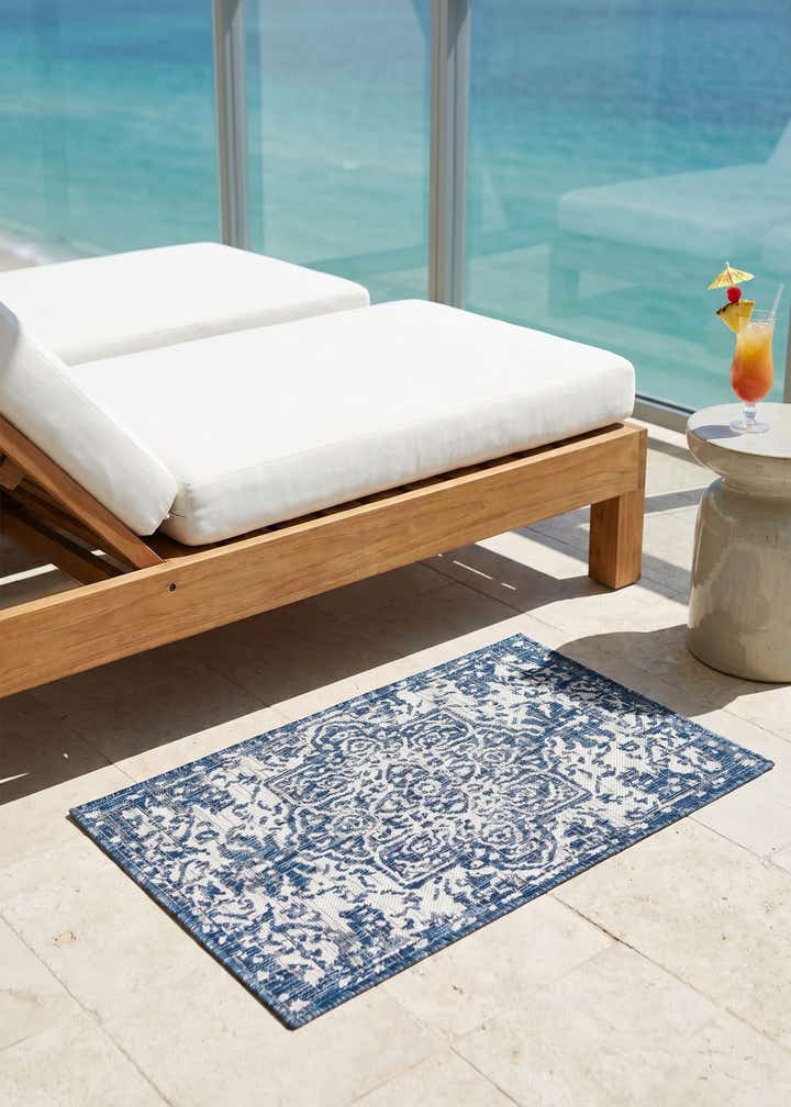 2' x 3' Easy-Clean Jill Zarin Dubai Indoor / Outdoor Rug