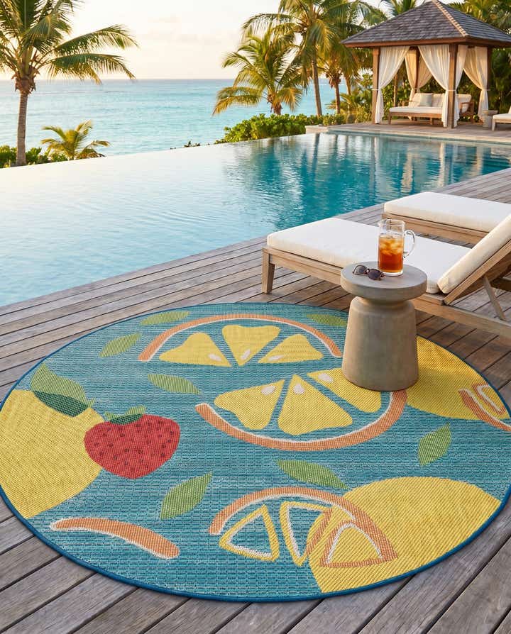 6' 1 x 6' 1 Easy-Clean Baja Indoor / Outdoor Round Rug
