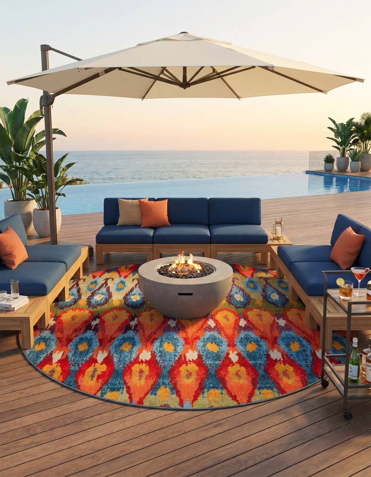 Detail image of 7' x 7' Easy-Clean Modern Indoor / Outdoor Round Rug