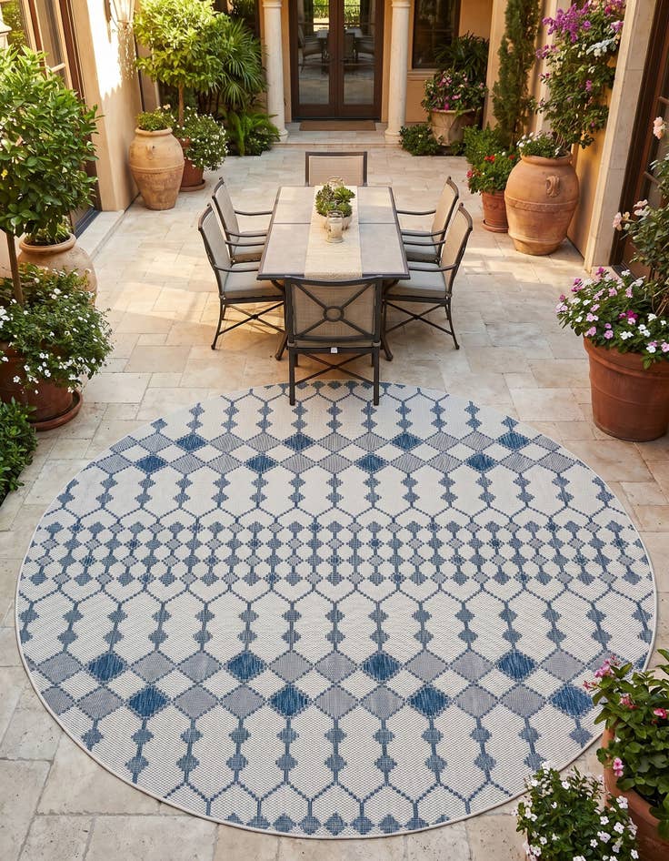 Detail image of 10' x 10' Easy-Clean Trellis Indoor / Outdoor Round Rug