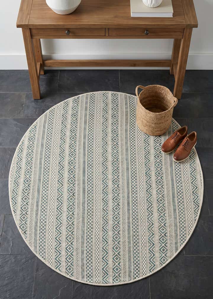 4' x 4' Easy-Clean Striped Indoor / Outdoor Round Rug