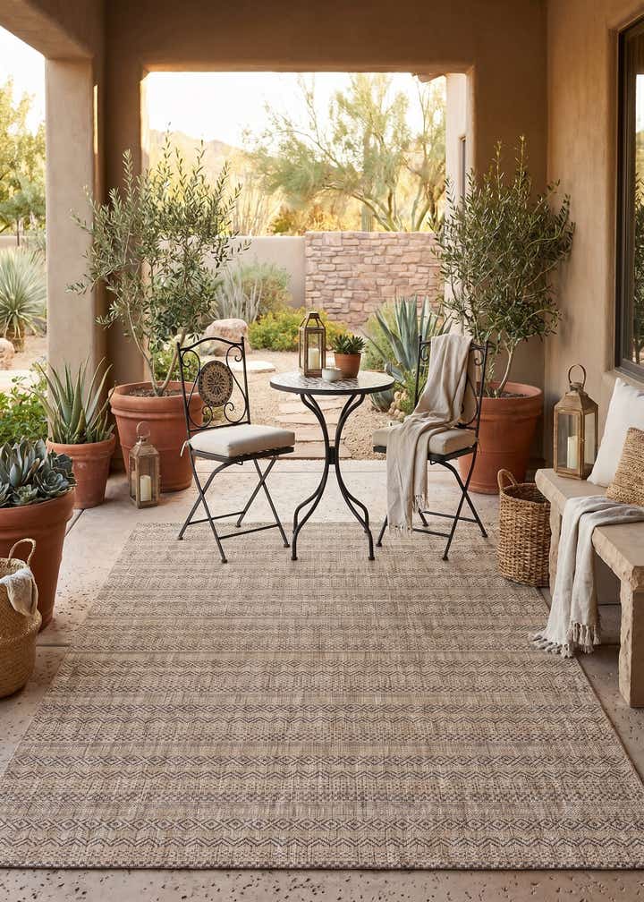 5' 3 x 8' Easy-Clean Striped Indoor / Outdoor Rug