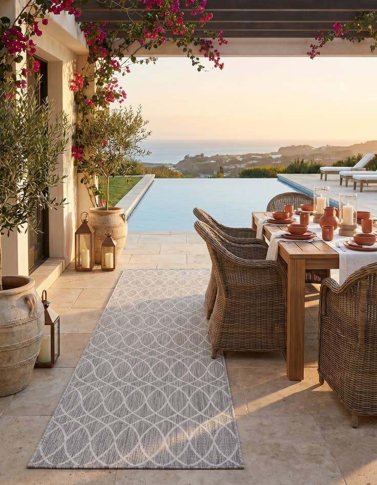 Detail image of 2' 7 x 10' Easy-Clean Lattice Indoor / Outdoor Runner Rug