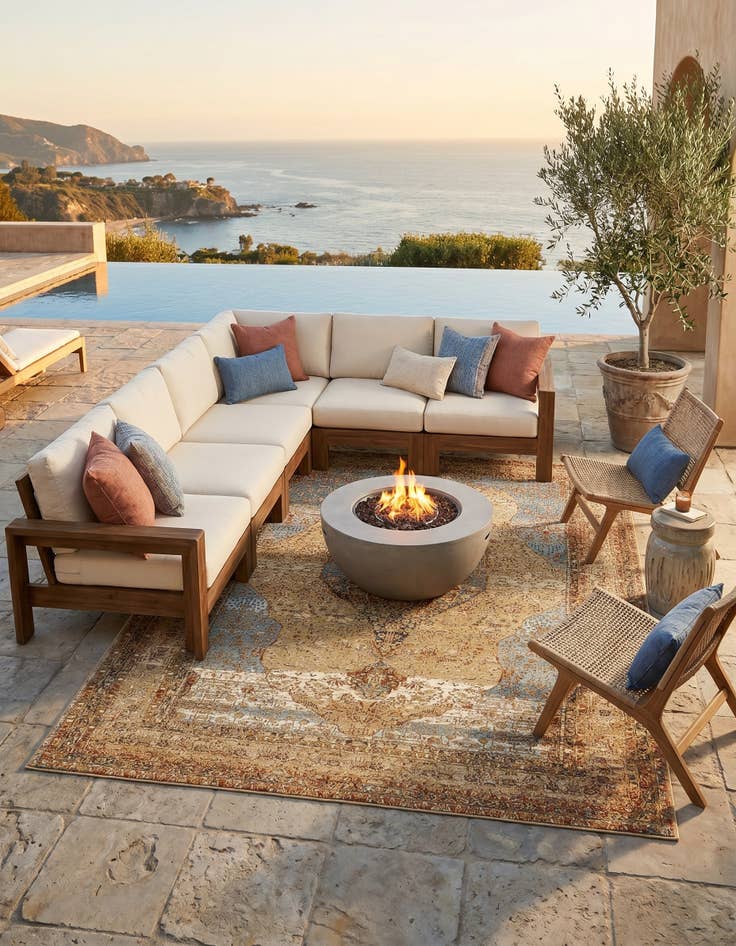 Detail image of 9' x 12' Easy-Clean Traditional Indoor / Outdoor Rug