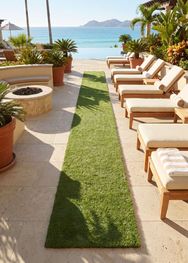 3' 3 x 19' 8 Easy-Clean Grass Indoor / Outdoor Runner Rug