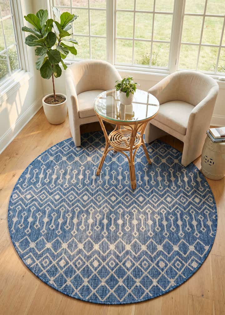 5' 3 x 5' 3 Easy-Clean Trellis Indoor / Outdoor Round Rug