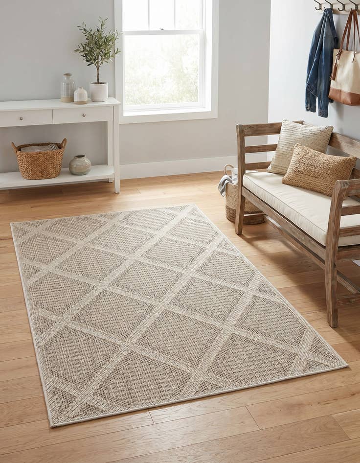 Detail image of 5' 3 x 8' Easy-Clean Trellis Indoor / Outdoor Rug