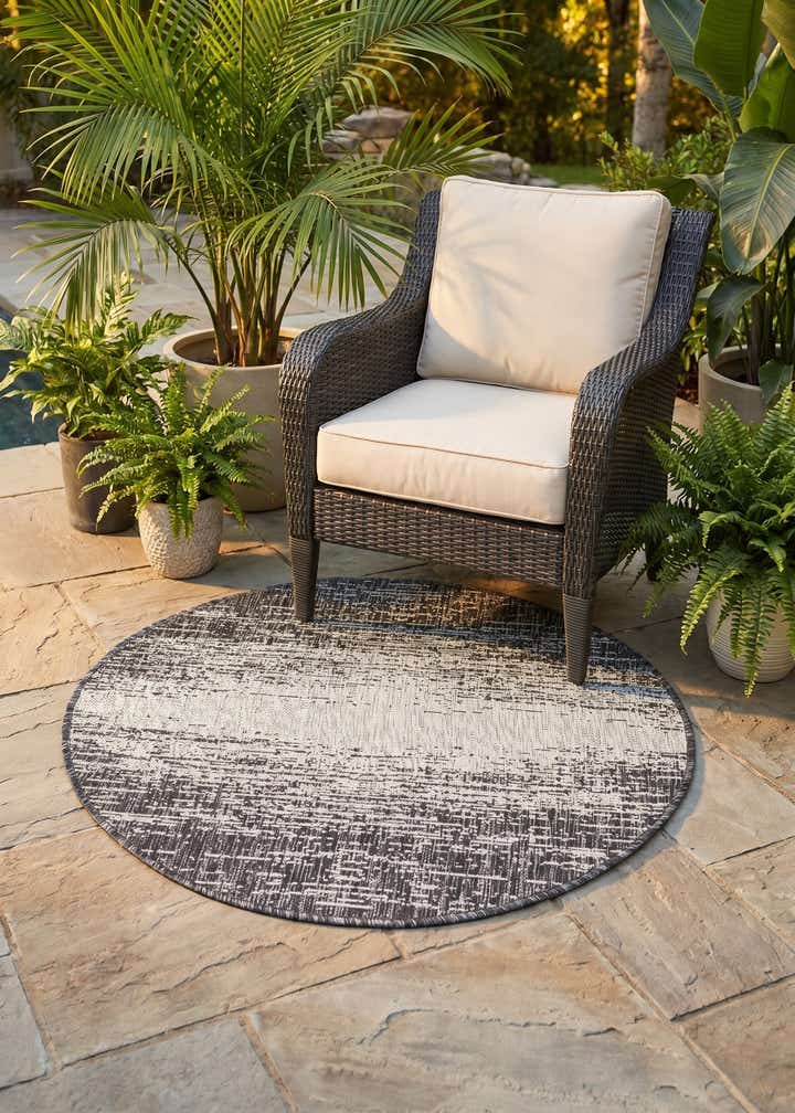 3' x 3' Easy-Clean Modern Indoor / Outdoor Round Rug