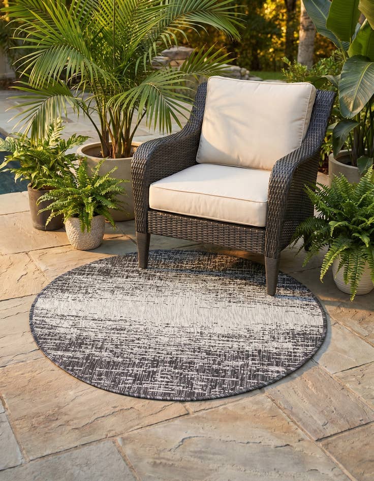 Detail image of 3' x 3' Easy-Clean Modern Indoor / Outdoor Round Rug