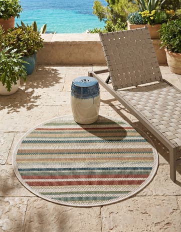 Easy-Clean Baja Indoor / Outdoor Round Rug