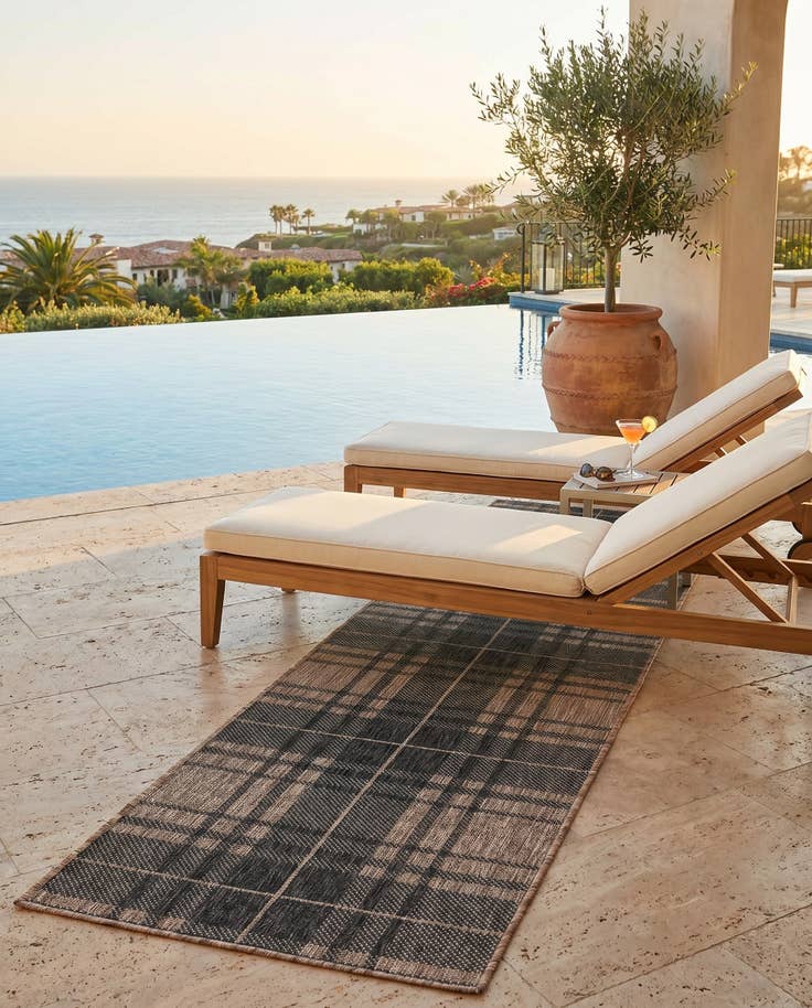 Detail image of 2' x 6' Easy-Clean Checkered Indoor / Outdoor Runner Rug