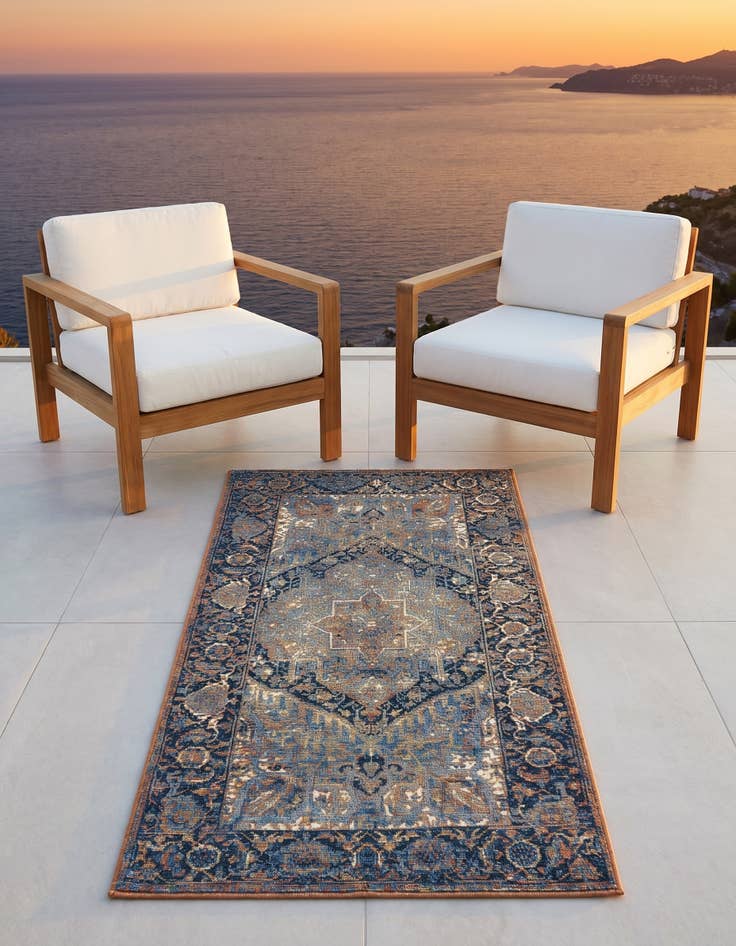 Detail image of 2' 7 x 5' 3 Easy-Clean Traditional Indoor / Outdoor Runner Rug