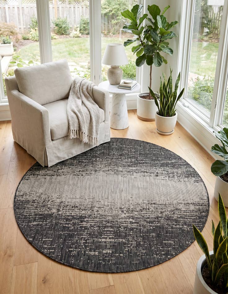 Detail image of 5' 3 x 5' 3 Easy-Clean Modern Indoor / Outdoor Round Rug