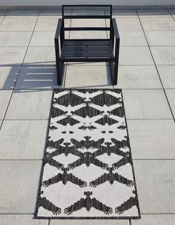 2' x 4' Easy-Clean Modern Indoor / Outdoor Runner Rug