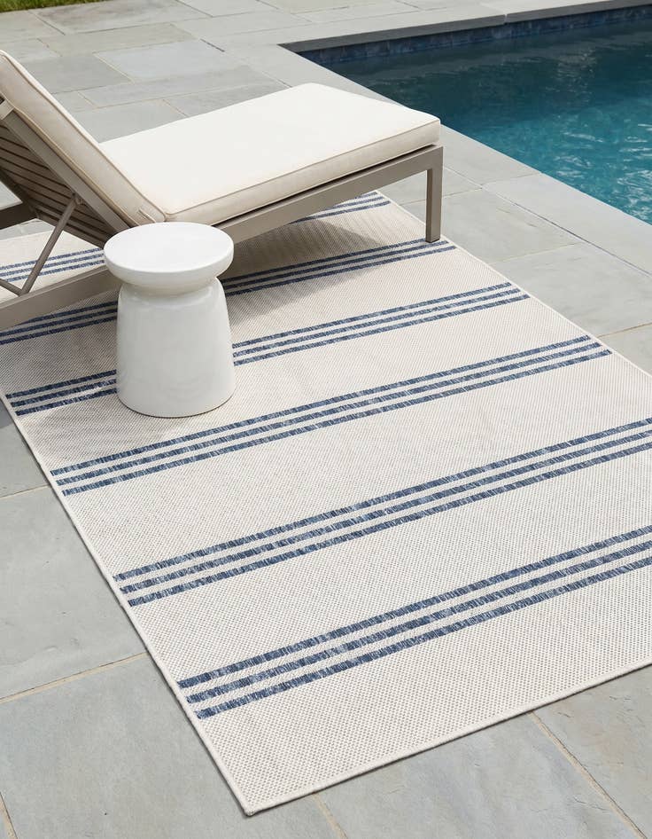 Detail image of 3' x 5' 3 Easy-Clean Jill Zarin Anguilla Indoor / Outdoor Rug