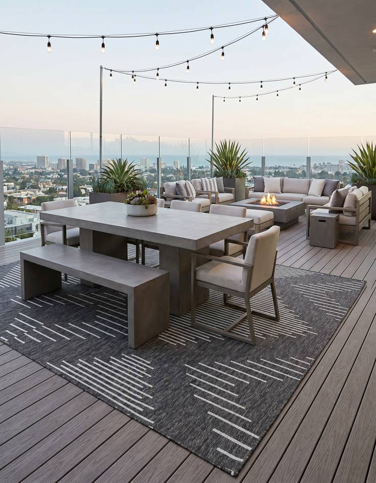 Detail image of 5' 3 x 8' Easy-Clean Modern Indoor / Outdoor Rug