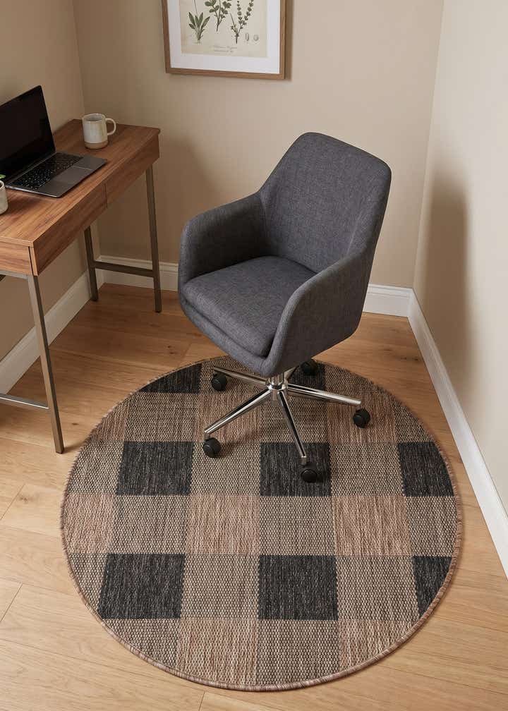 3' x 3' Easy-Clean Checkered Indoor / Outdoor Round Rug