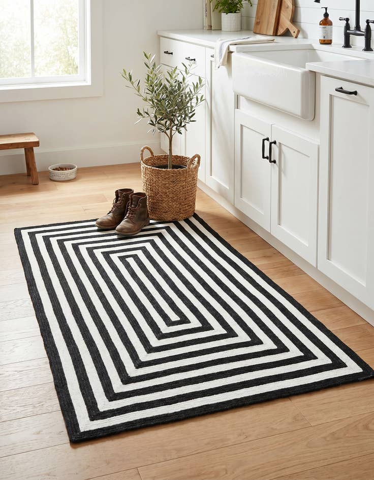 Detail image of 4' 1 x 6' 1 Easy-Clean Eco Verse Washable Indoor / Outdoor Rug