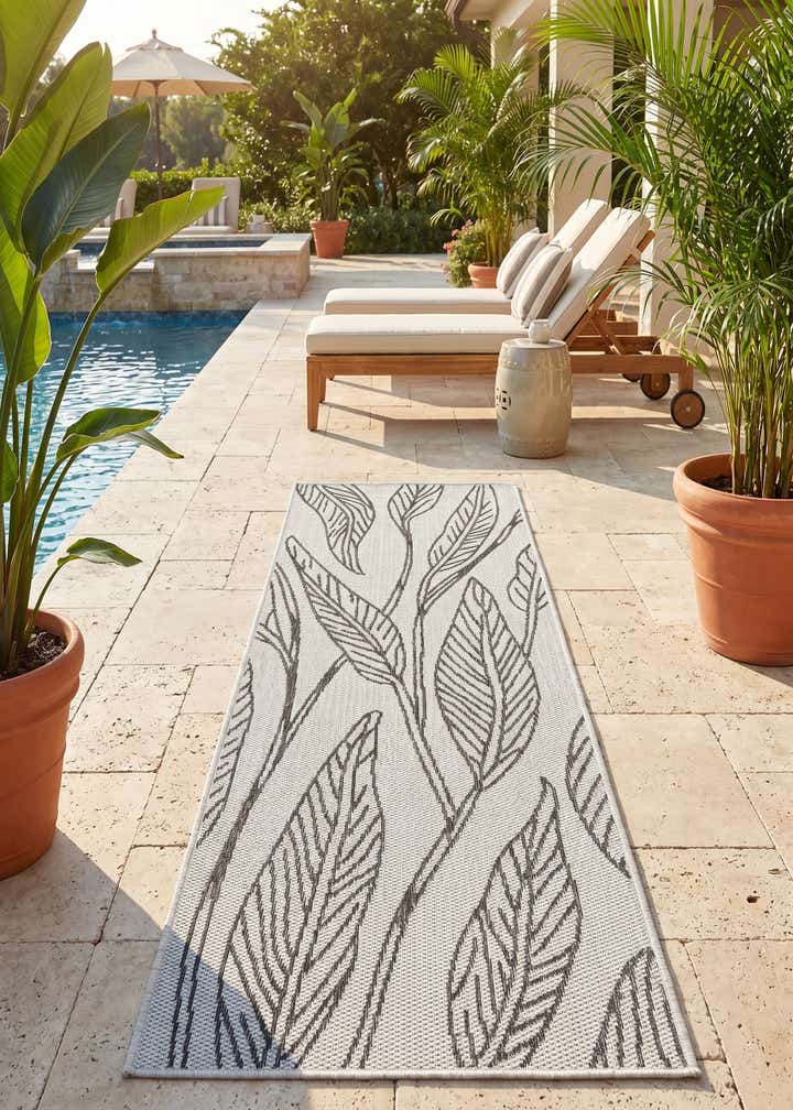 2' x 6' Easy-Clean Botanical Indoor / Outdoor Runner Rug