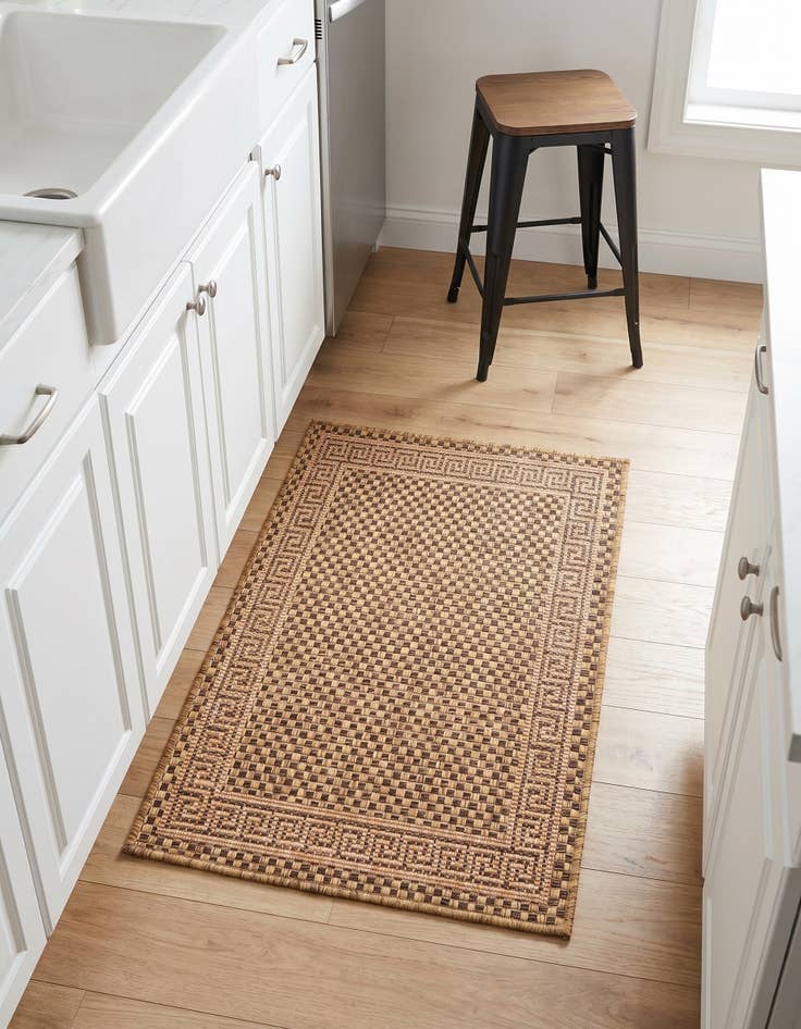 Detail image of 2' 2 x 3' Easy-Clean Border Indoor / Outdoor Rug