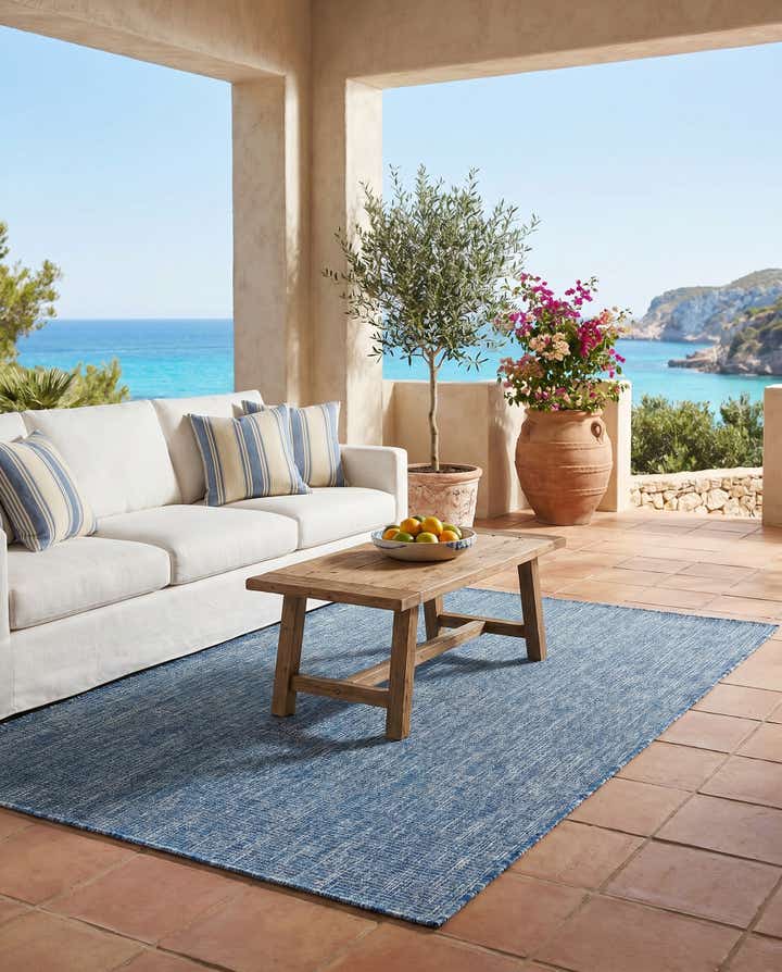 4' x 6' Easy-Clean Solid Indoor / Outdoor Rug
