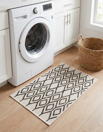 2' x 3' Easy-Clean Jill Zarin Turks and Caicos Indoor / Outdoor Rug